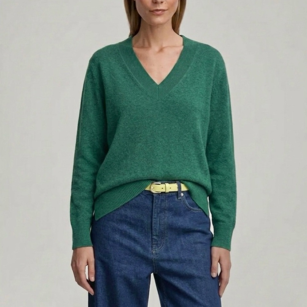 Banana Republic Kelly Green V-Neck Sweater Size Large